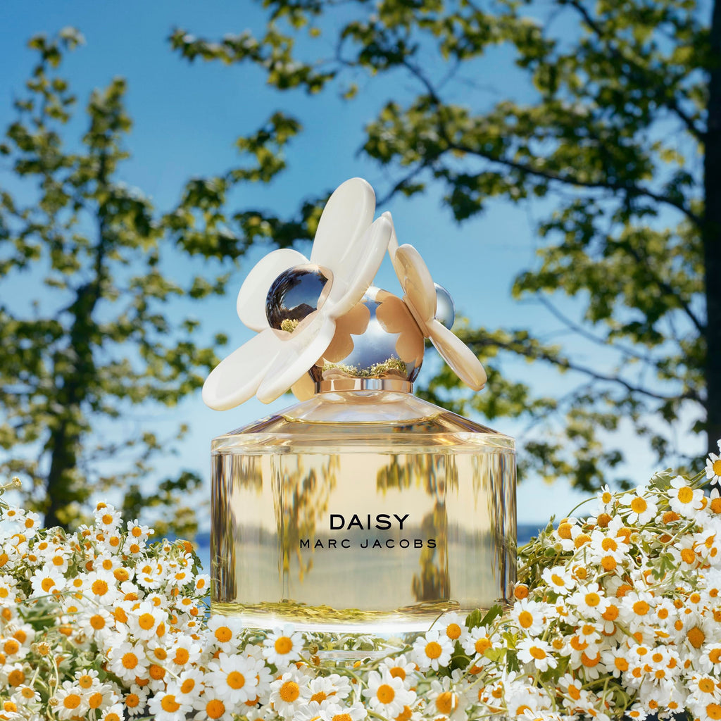 Marc Jacobs Daisy Eau de Toilette – Radiant Floral Women's Perfume – With Notes of Wild Berries